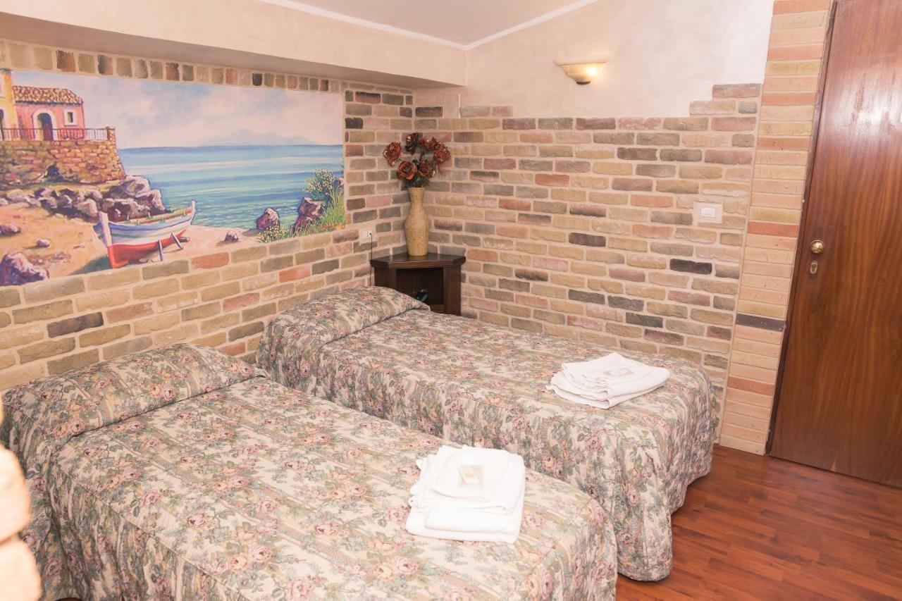 Hotel Il Castello Di Perano Extérieur photo