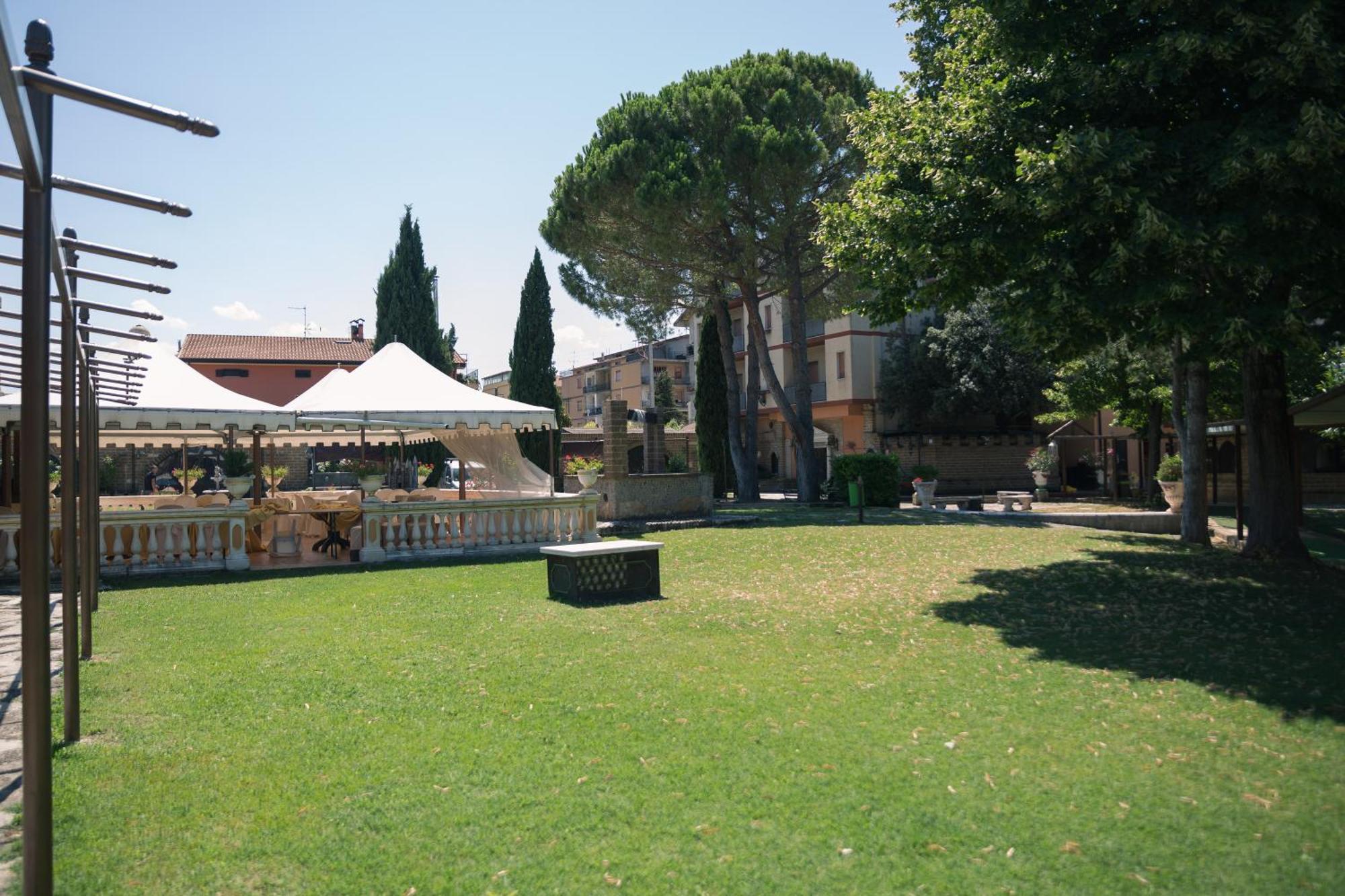 Hotel Il Castello Di Perano Extérieur photo