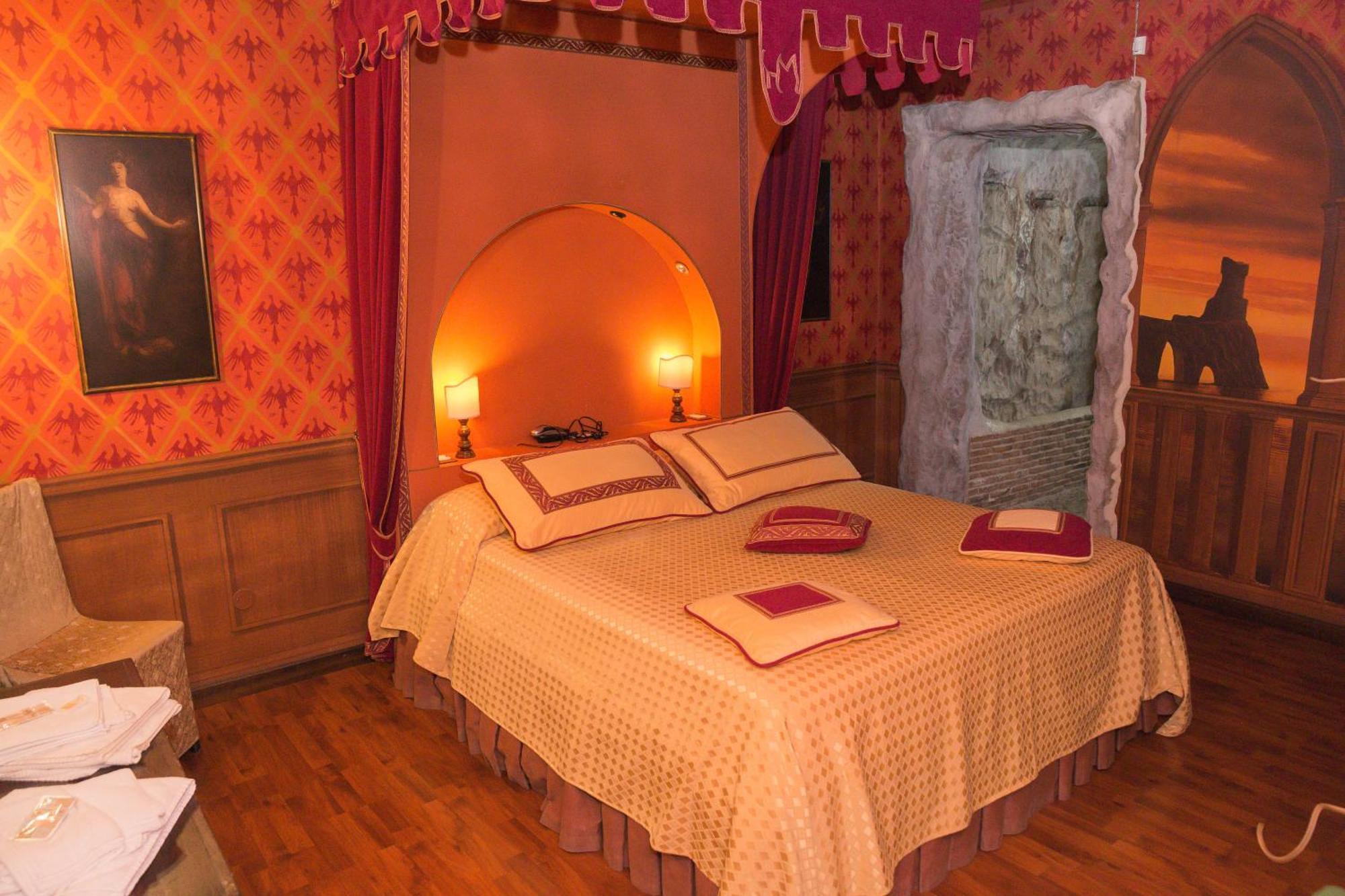 Hotel Il Castello Di Perano Extérieur photo