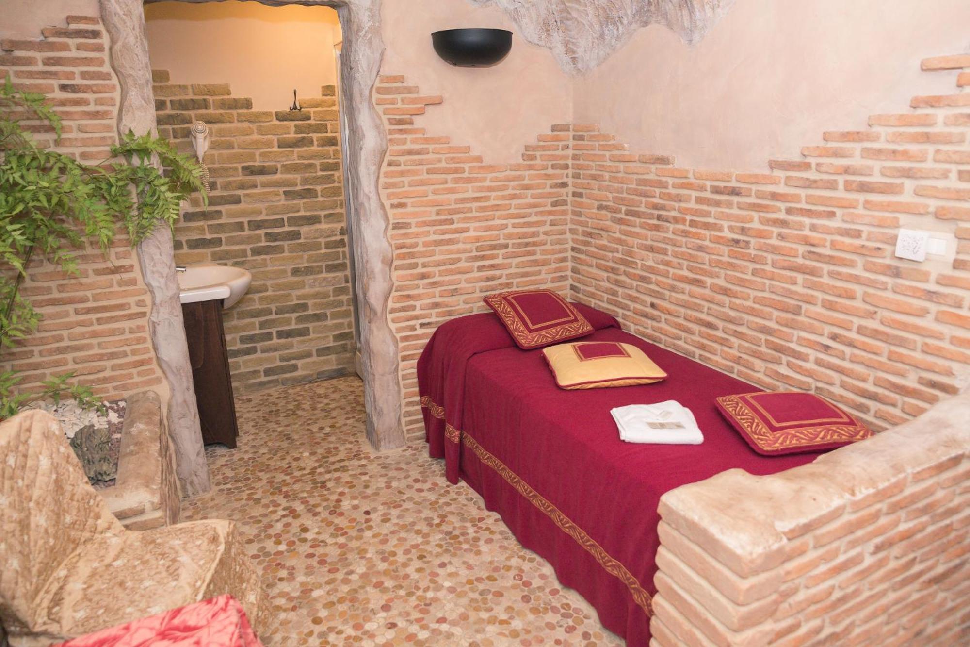Hotel Il Castello Di Perano Extérieur photo