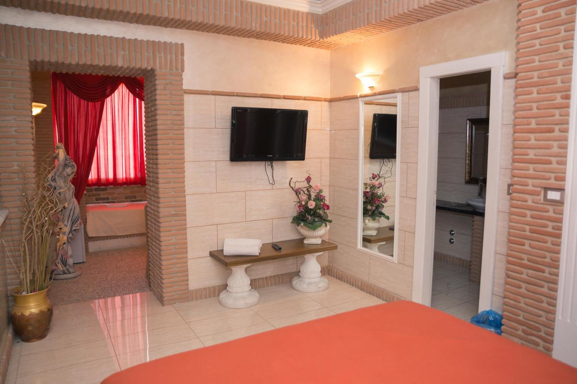 Hotel Il Castello Di Perano Extérieur photo